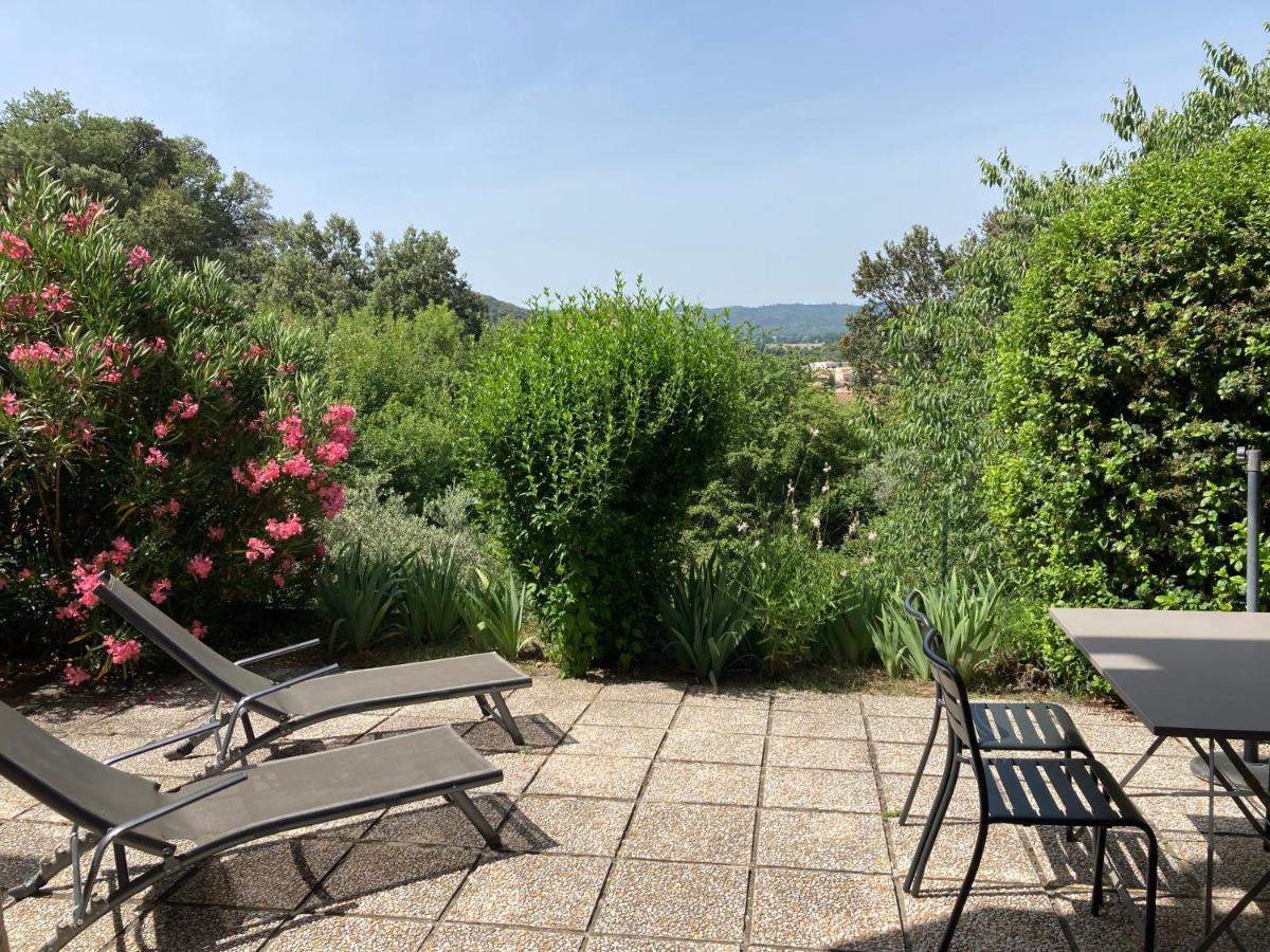 T2 Classe 2* Calme Au Coeur Du Village Provencale Greoux-les-Bains Luaran gambar